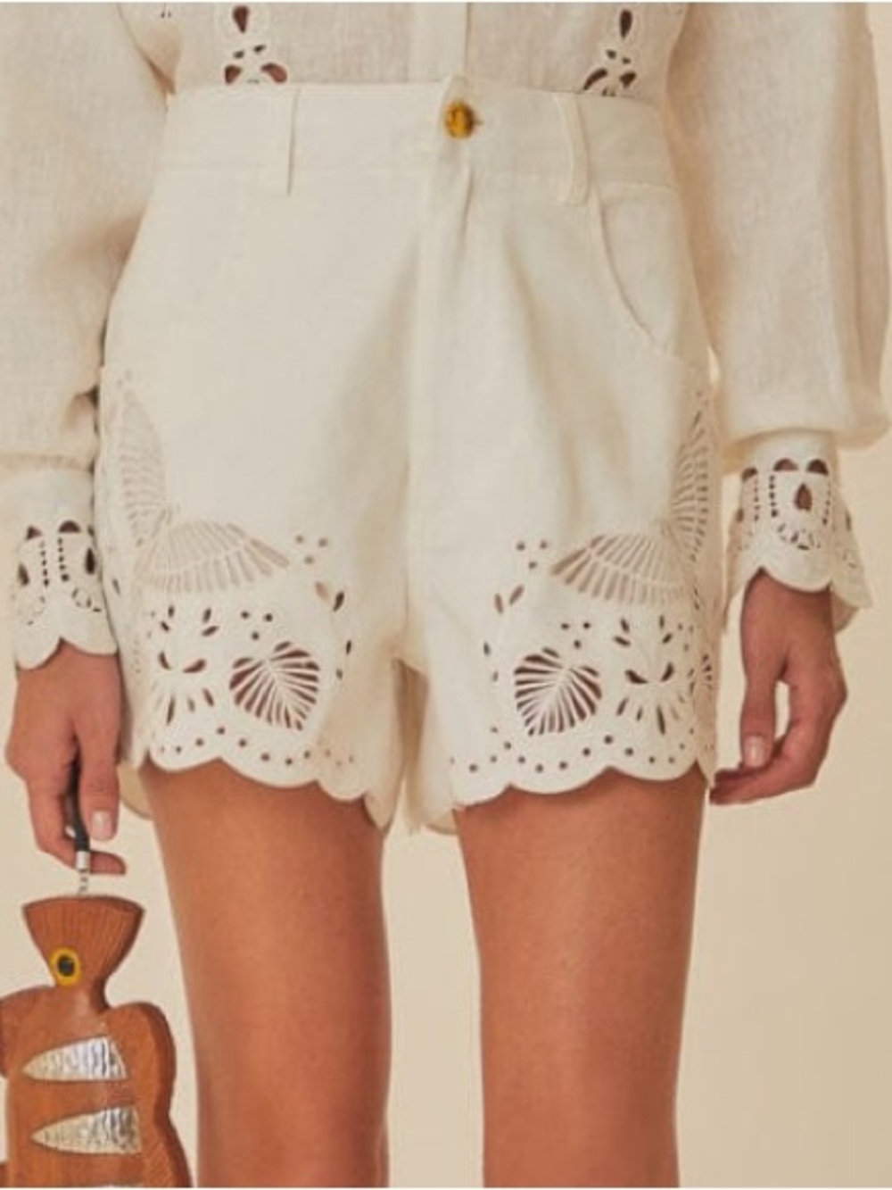 Richelieu Embroidered Shorts